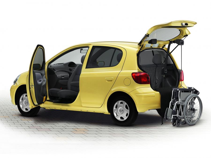  Toyota Vitz 5-Door 2001 года  (фото 7 из 10)